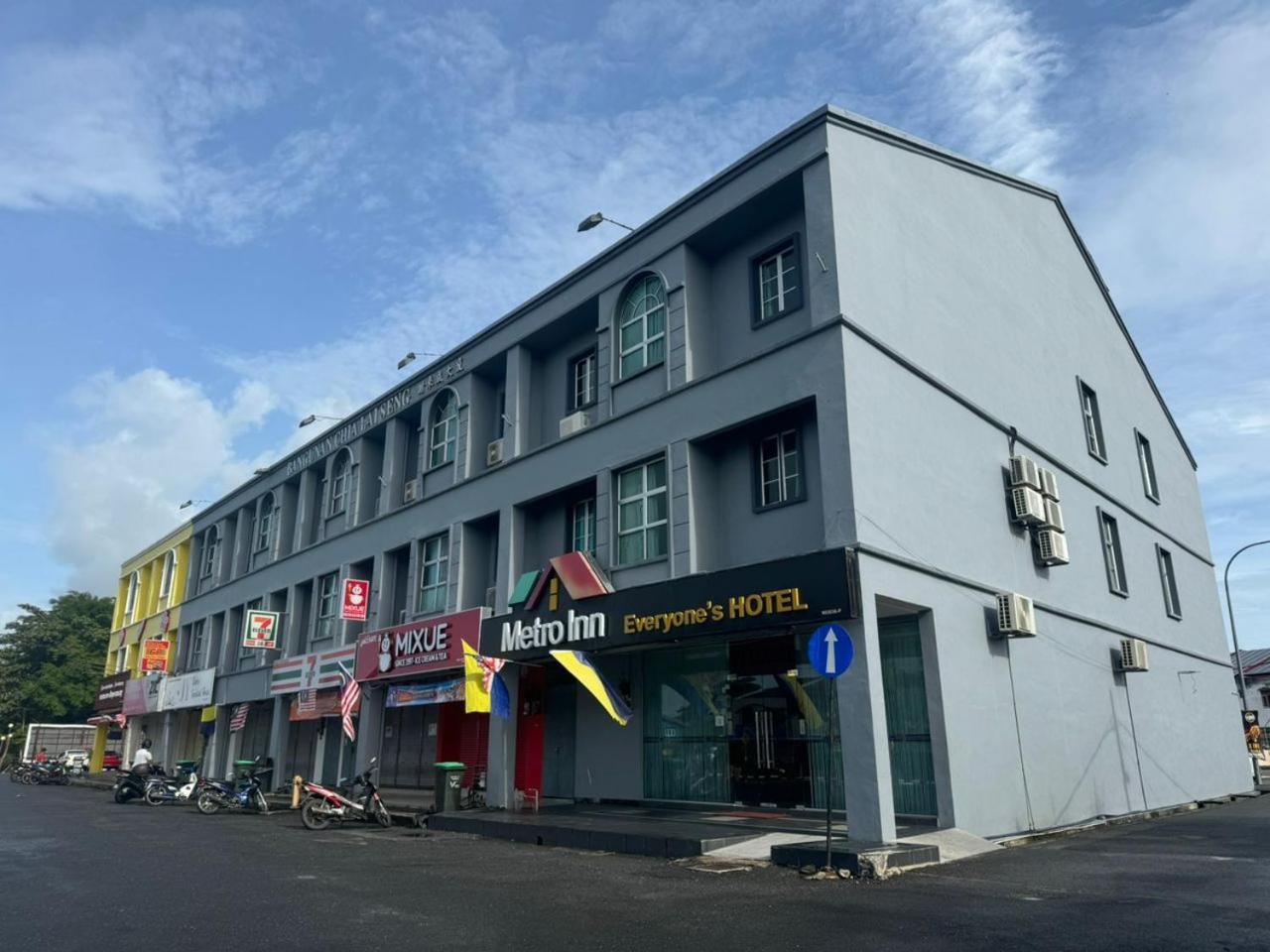 密特罗伊恩酒店 亚娄 外观 照片